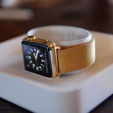 Умные часы от Apple стали хитом продаж этого лета